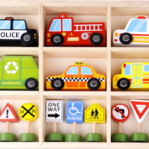 Tooky Toy Transportation & street sign set